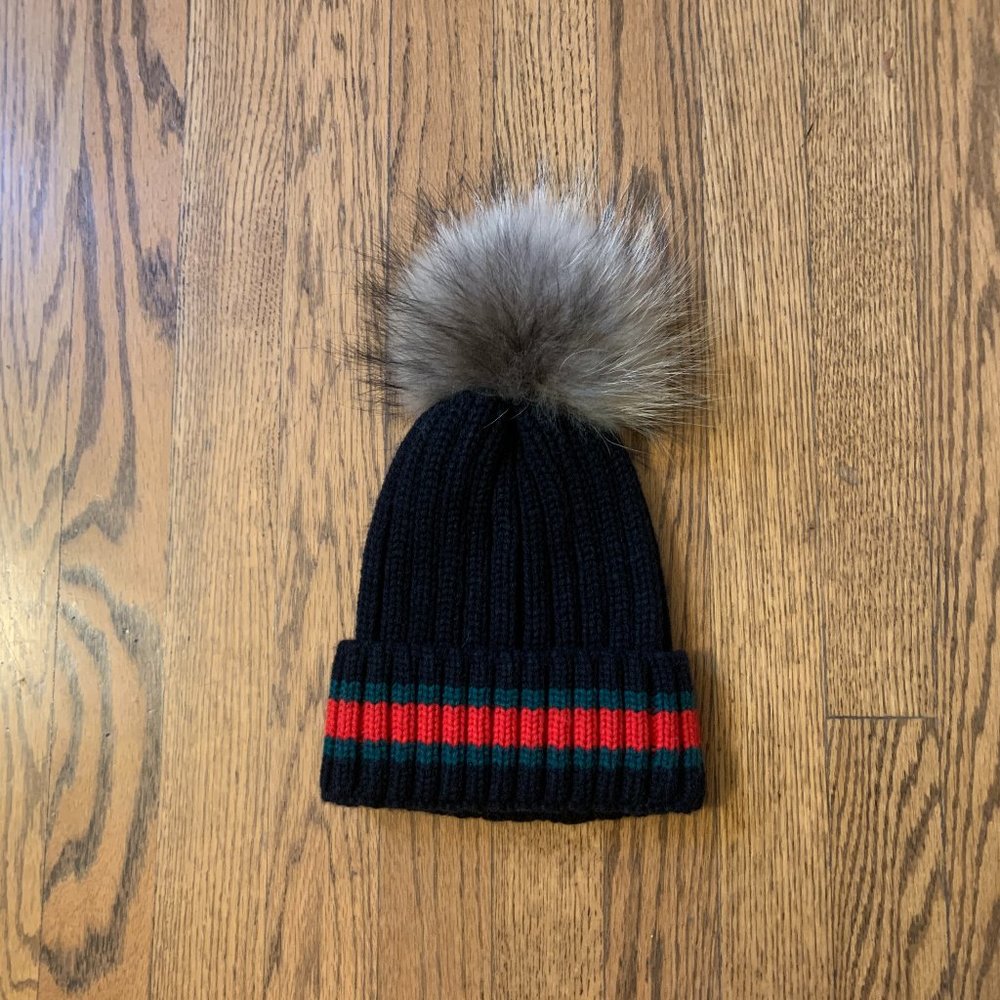 Black pom-pom hat with Red/Green stripe - Picture 3 of 4
